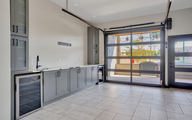 550 E Main St Apt 102, Chattanooga, TN 37408