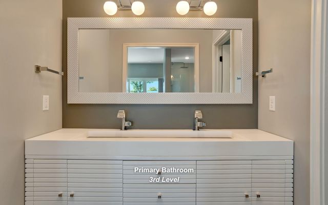 550 E Main St Apt 102, Chattanooga, TN 37408