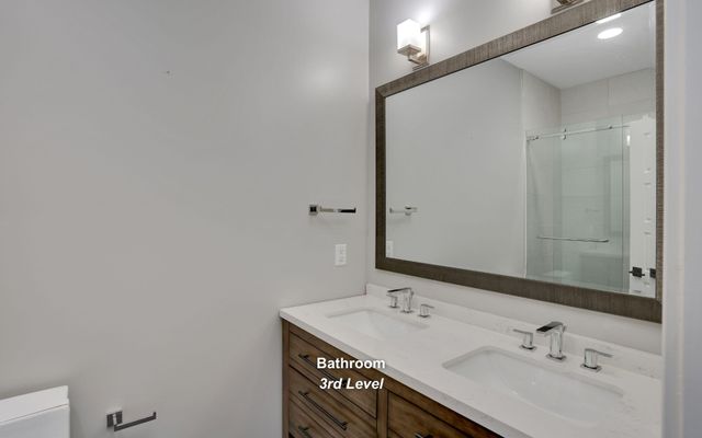 550 E Main St Apt 102, Chattanooga, TN 37408