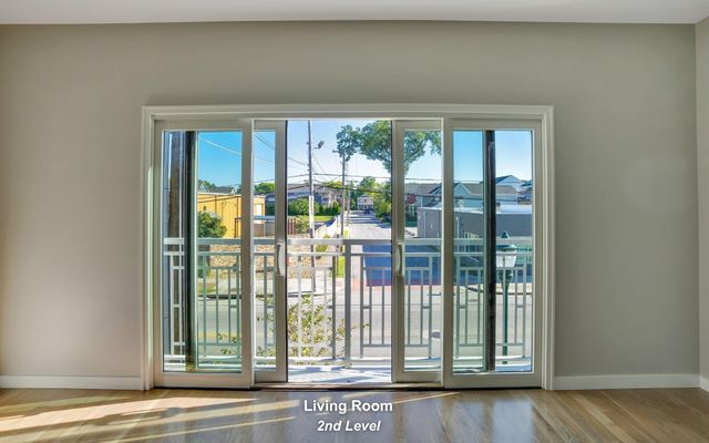 550 E Main St Apt 102, Chattanooga, TN 37408