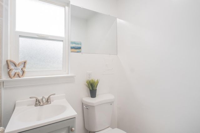 4065 N Eddy Avenue, Fresno, CA 93727