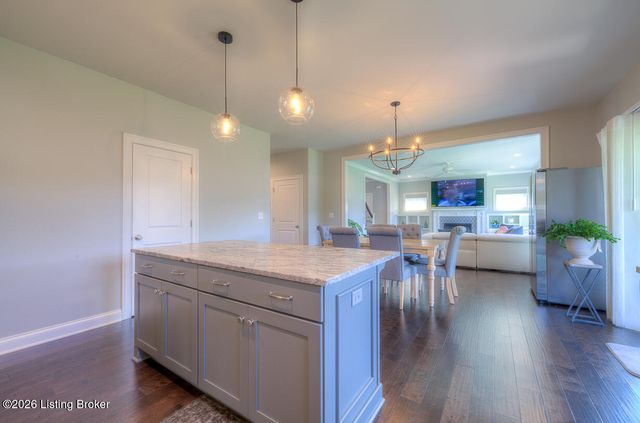3604 Aspen Creek Dr, Jeffersontown, KY 40299
