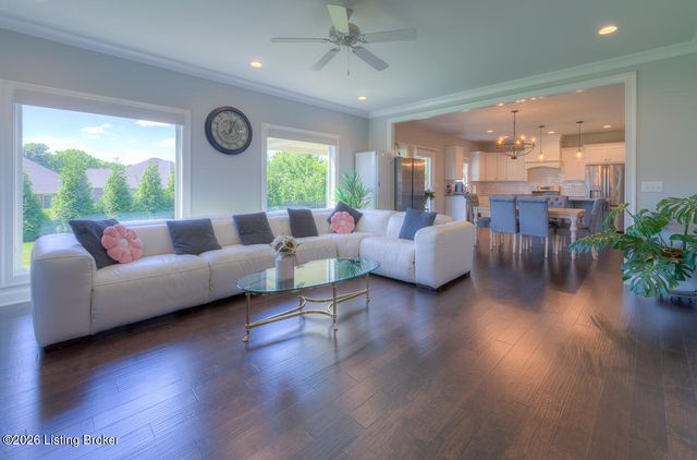 3604 Aspen Creek Dr, Jeffersontown, KY 40299
