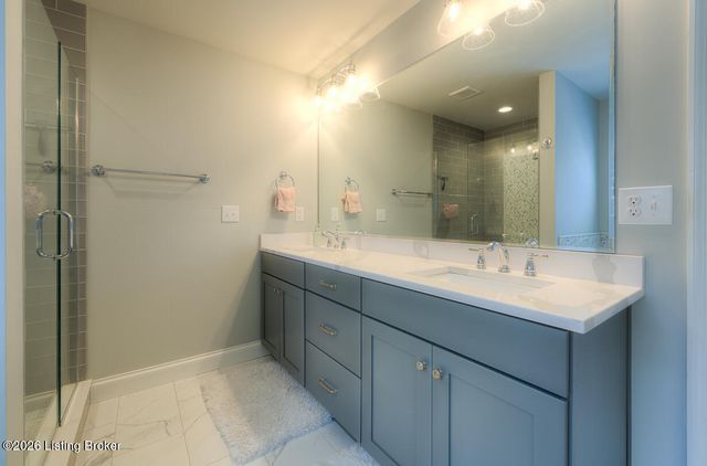 3604 Aspen Creek Dr, Jeffersontown, KY 40299