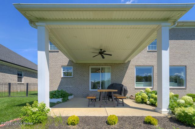 3604 Aspen Creek Dr, Jeffersontown, KY 40299