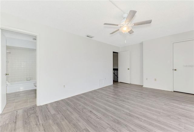 935 SUNRIDGE WAY B4, Sarasota, FL 34234