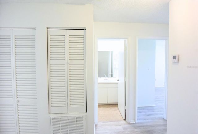 935 SUNRIDGE WAY B4, Sarasota, FL 34234