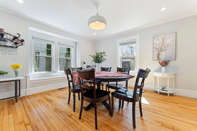 22 Frank St, Worcester, MA 01604