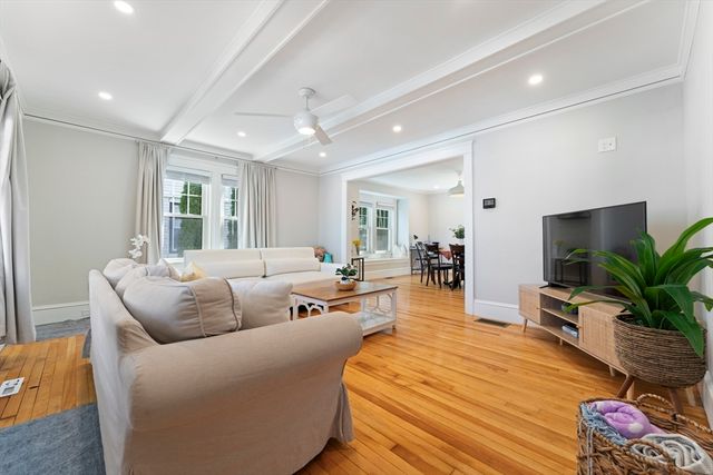 22 Frank St, Worcester, MA 01604