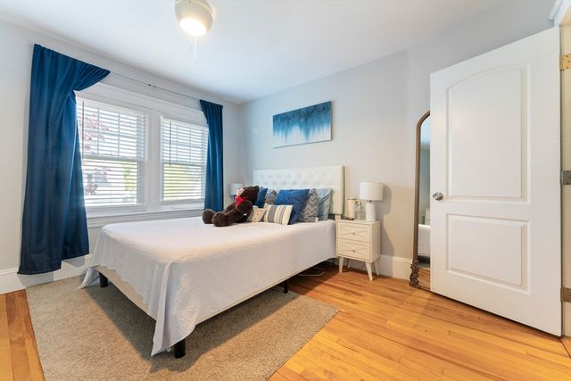 22 Frank St, Worcester, MA 01604