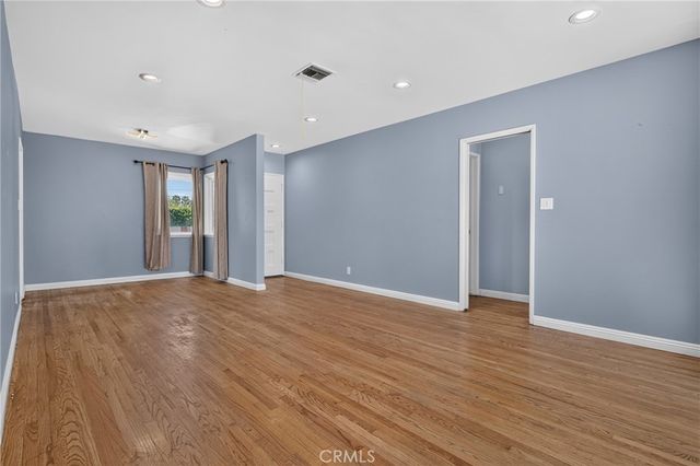 7700 Wilbur, Reseda, CA 91335