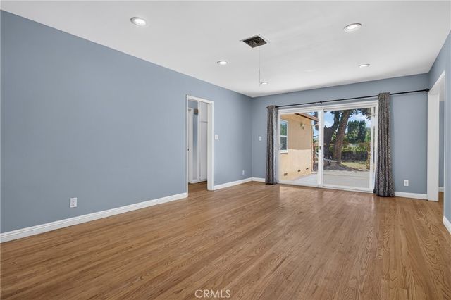 7700 Wilbur, Reseda, CA 91335