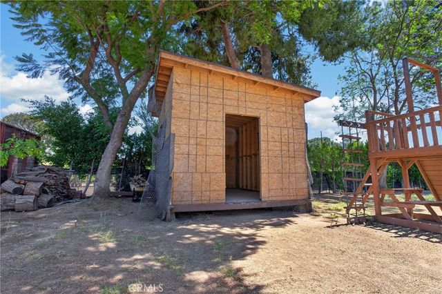 7700 Wilbur, Reseda, CA 91335