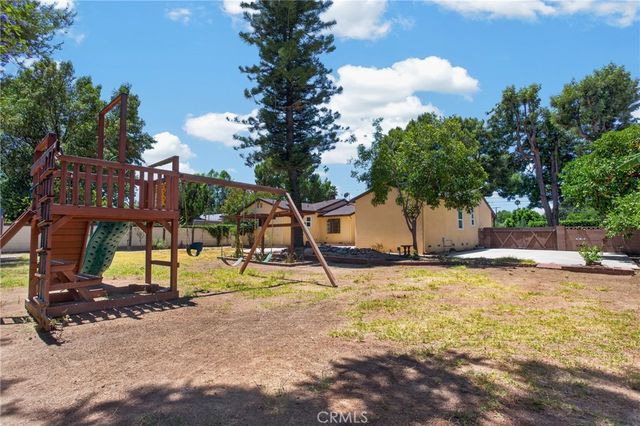 7700 Wilbur, Reseda, CA 91335