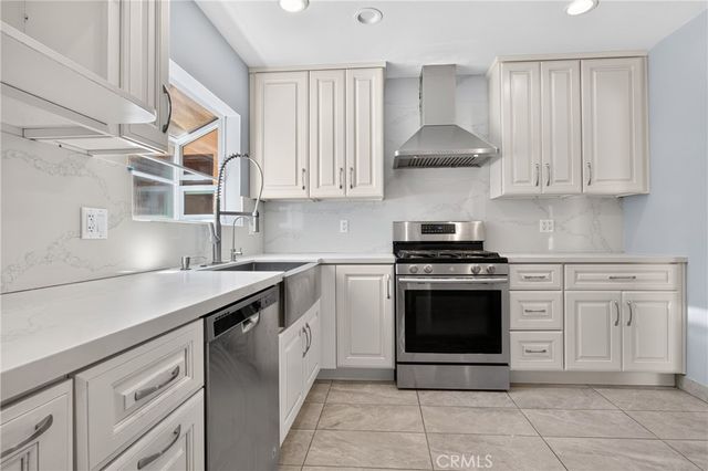 7700 Wilbur, Reseda, CA 91335