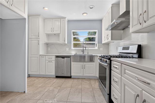 7700 Wilbur, Reseda, CA 91335