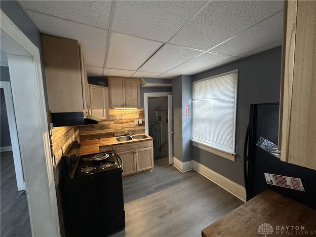 510 W Fairview Avenue, Dayton, OH 45405