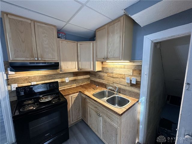 510 W Fairview Avenue, Dayton, OH 45405