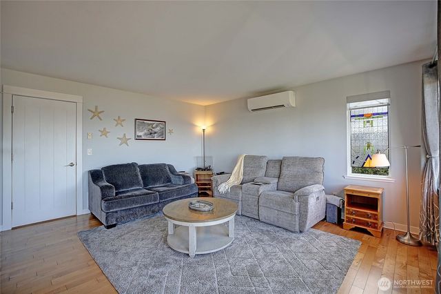 662 Gladstone Drive, Camano Island, WA 98282