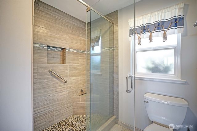 662 Gladstone Drive, Camano Island, WA 98282