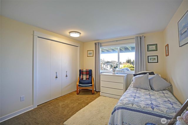 662 Gladstone Drive, Camano Island, WA 98282