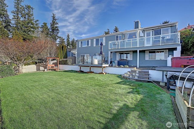662 Gladstone Drive, Camano Island, WA 98282