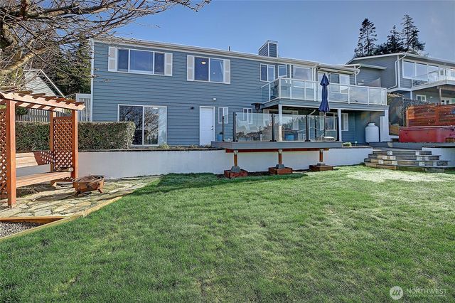 662 Gladstone Drive, Camano Island, WA 98282