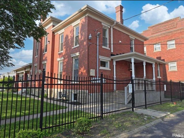 439 E Wayne Street, Fort Wayne, IN 46802