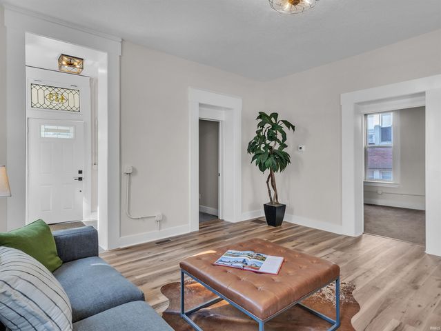 439 E Wayne Street, Fort Wayne, IN 46802