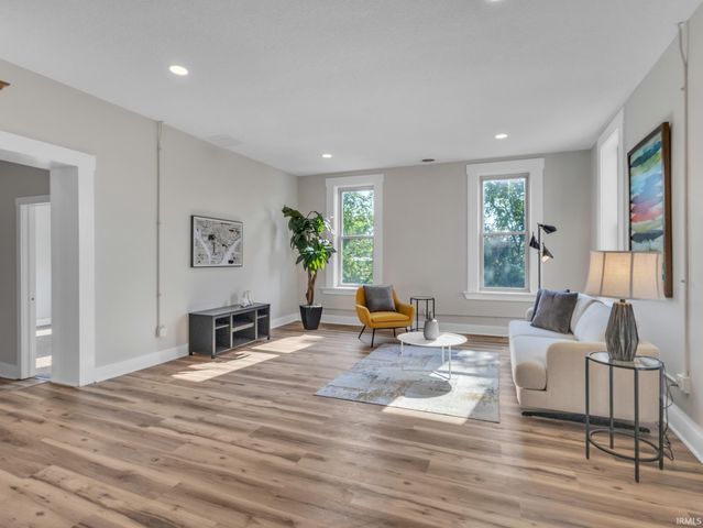 439 E Wayne Street, Fort Wayne, IN 46802