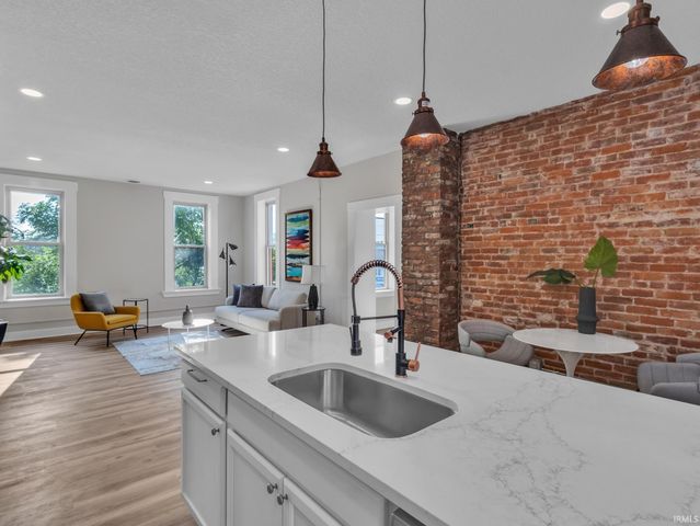 439 E Wayne Street, Fort Wayne, IN 46802