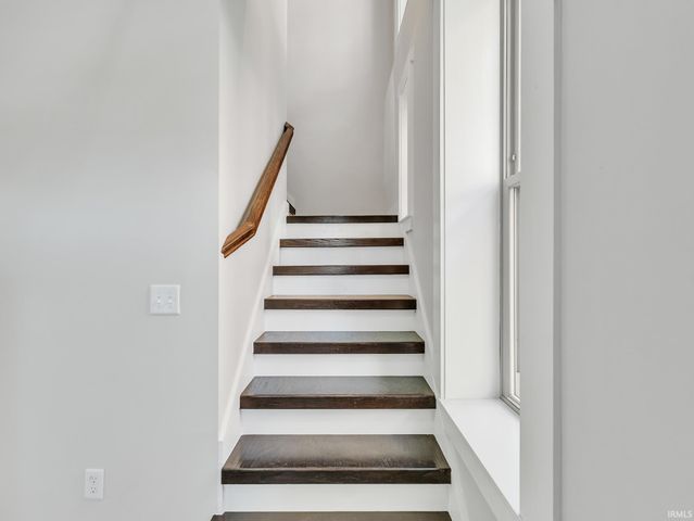 439 E Wayne Street, Fort Wayne, IN 46802