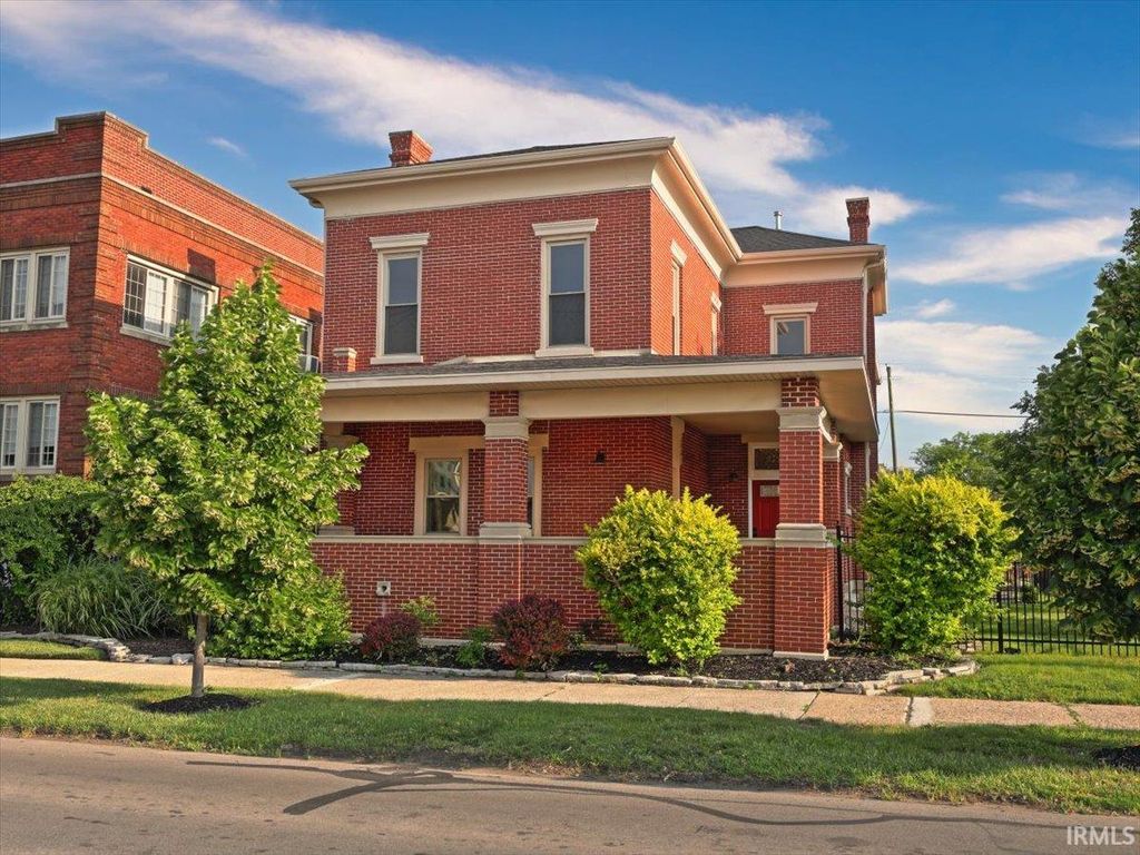 439 E Wayne Street, Fort Wayne, IN 46802