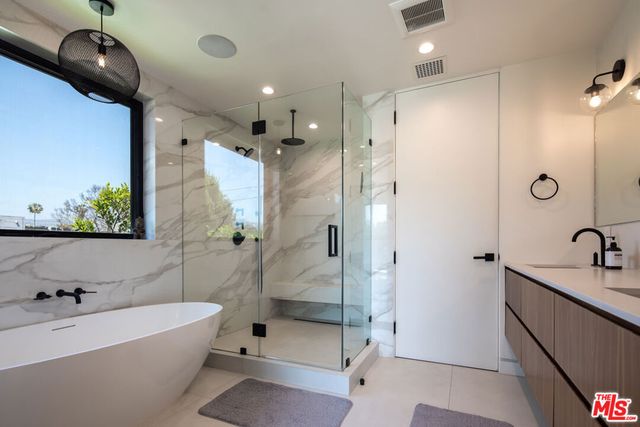 631 N Curson Avenue, Los Angeles, CA 90036