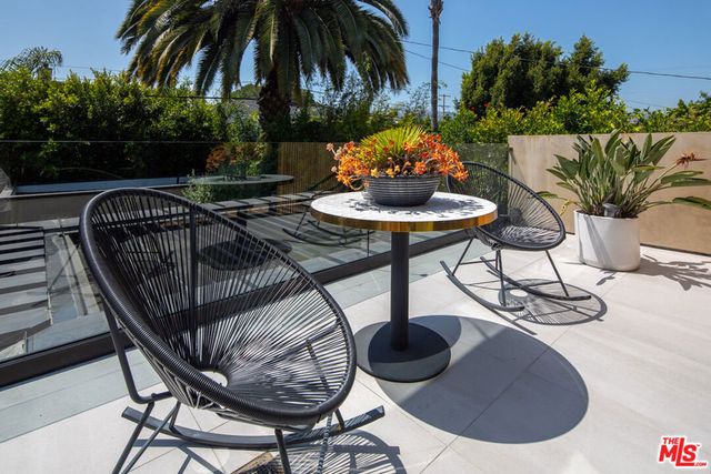 631 N Curson Avenue, Los Angeles, CA 90036