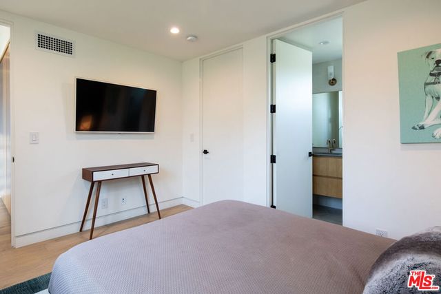 631 N Curson Avenue, Los Angeles, CA 90036