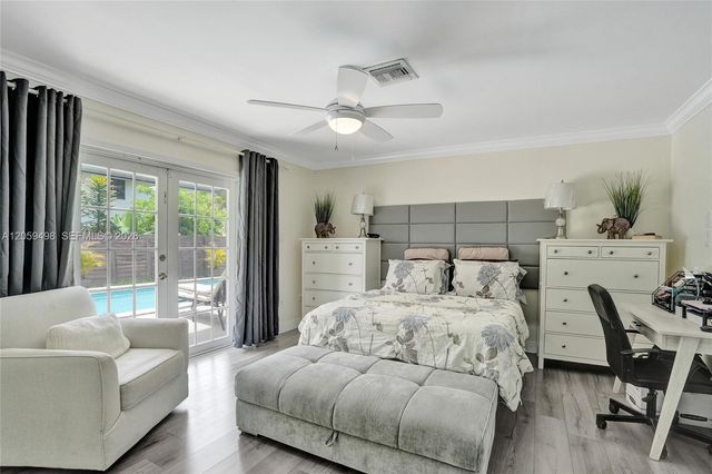 620 SW 100th Avenue, Pembroke Pines, FL 33025