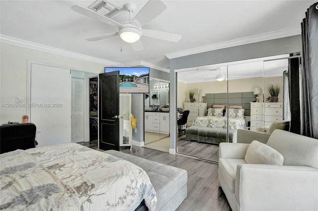 620 SW 100th Avenue, Pembroke Pines, FL 33025