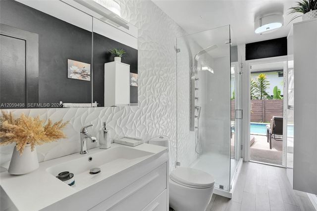620 SW 100th Avenue, Pembroke Pines, FL 33025