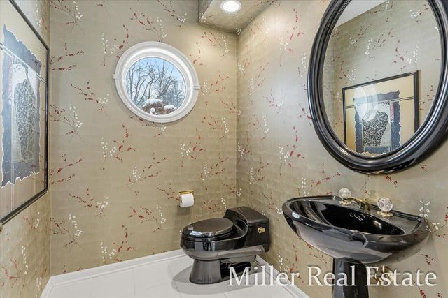 660 Indian Hills Drive, Hastings, MI 49058