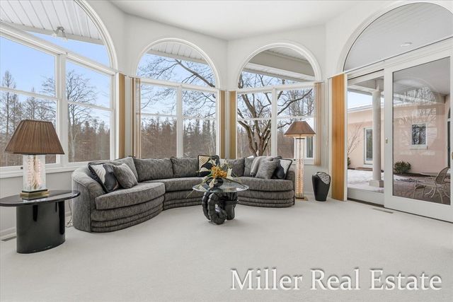 660 Indian Hills Drive, Hastings, MI 49058