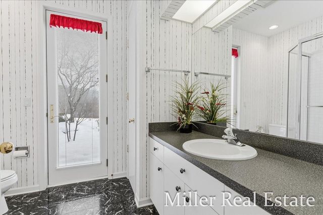 660 Indian Hills Drive, Hastings, MI 49058