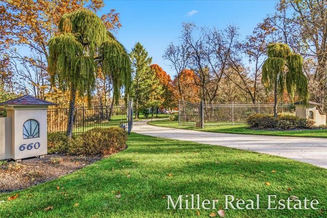 660 Indian Hills Drive, Hastings, MI 49058