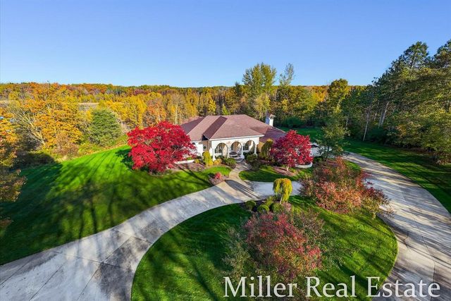 660 Indian Hills Drive, Hastings, MI 49058