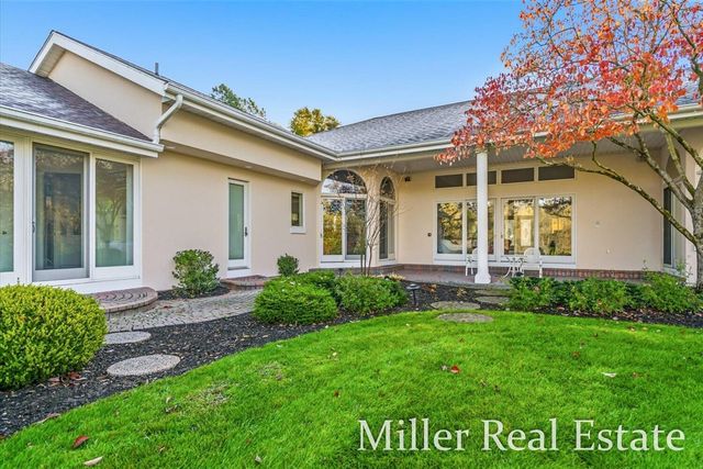 660 Indian Hills Drive, Hastings, MI 49058