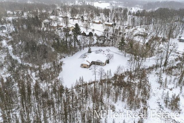 660 Indian Hills Drive, Hastings, MI 49058