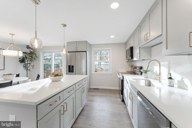 1540 POWELLS TAVERN PL, Herndon, VA 20170