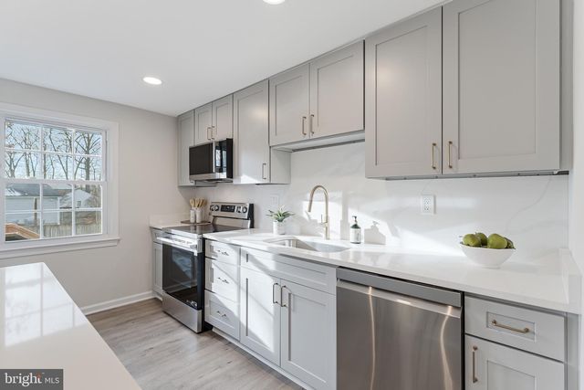 1540 POWELLS TAVERN PL, Herndon, VA 20170