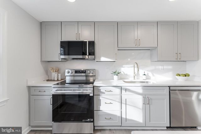 1540 POWELLS TAVERN PL, Herndon, VA 20170