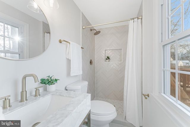 1540 POWELLS TAVERN PL, Herndon, VA 20170